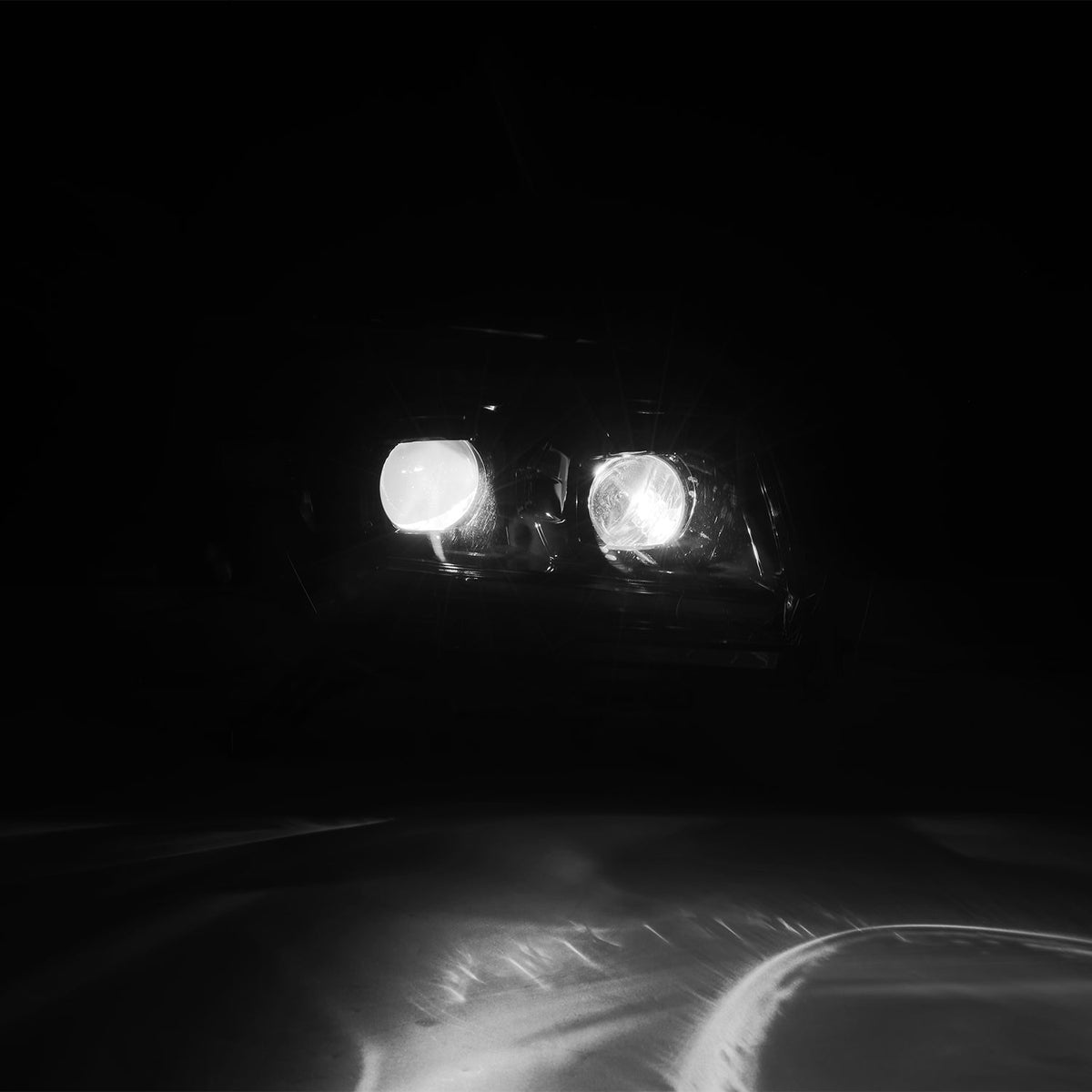 AlphaRex 03-09 Toyota 4Runner LUXX-Series LED Projector Headlights Alpha-Black