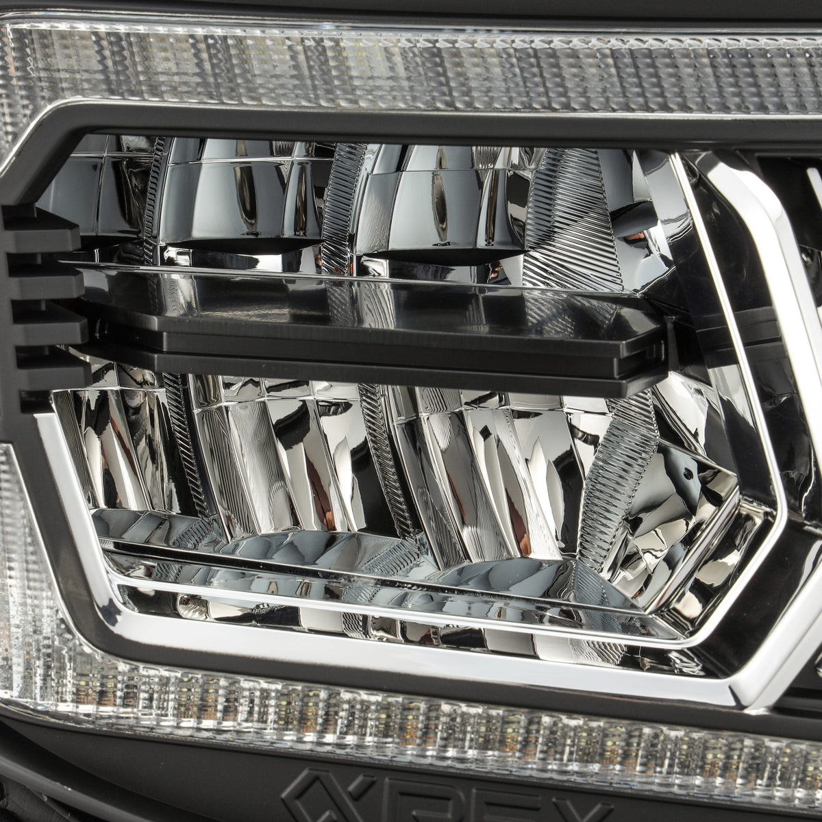 AlphaRex 05-11 Toyota Tacoma LUXX-Series LED Crystal Headlights Black