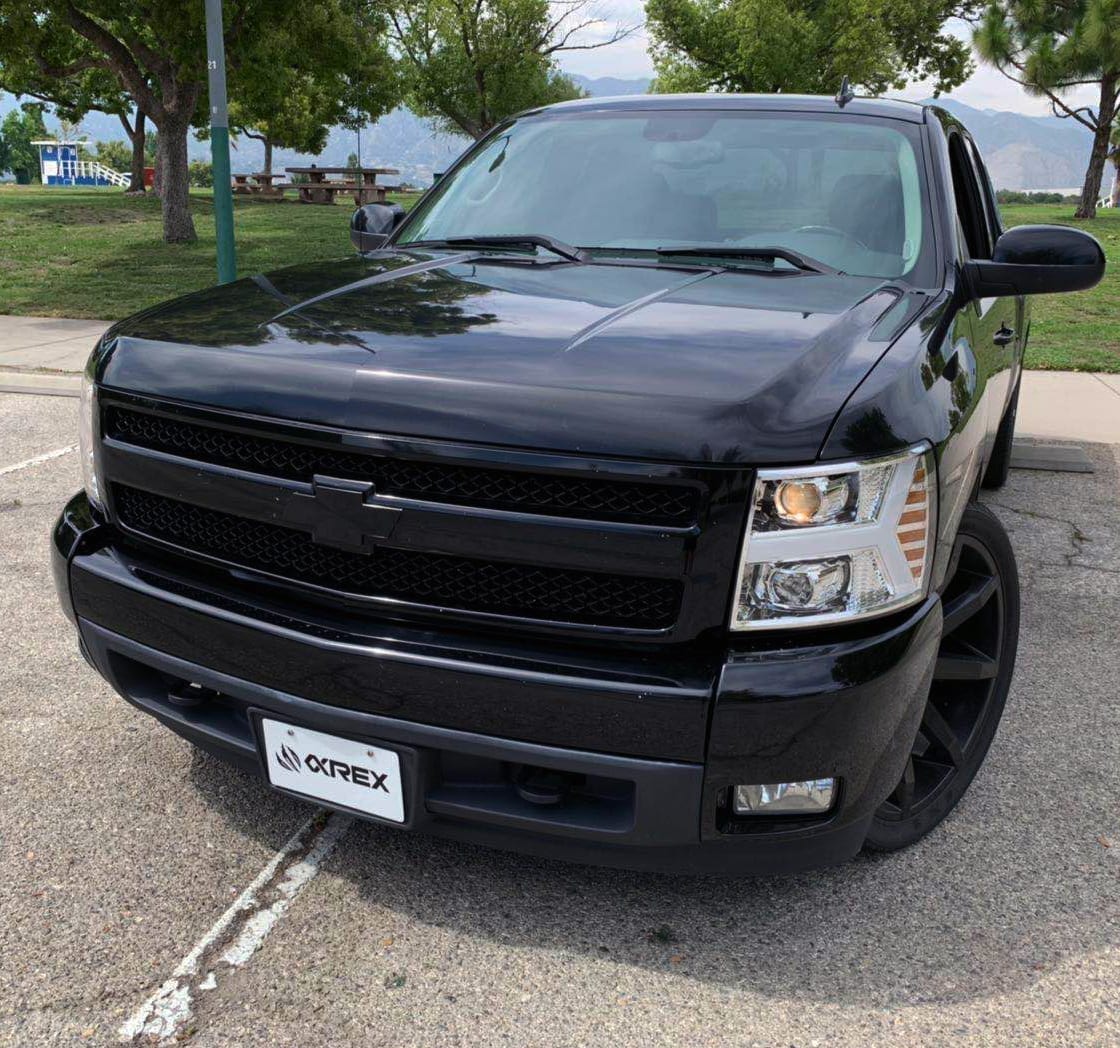 AlphaRex 07-13 Chevrolet Silverado LUXX-Series LED Projector Headlights Chrome