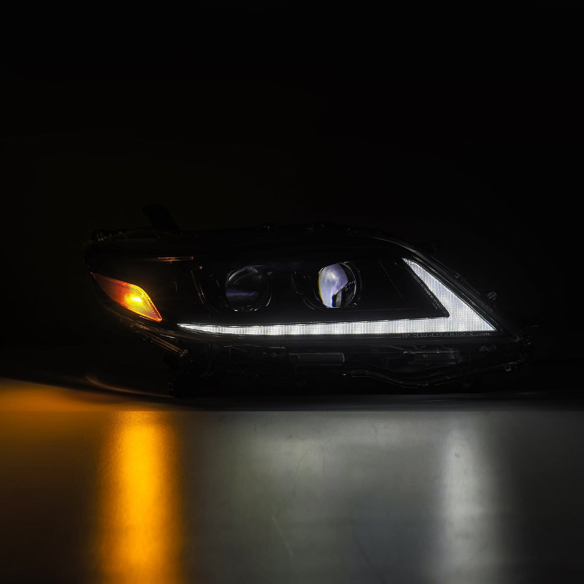 AlphaRex 11-20 Toyota Sienna LUXX-Series Projector Headlights Alpha-Black