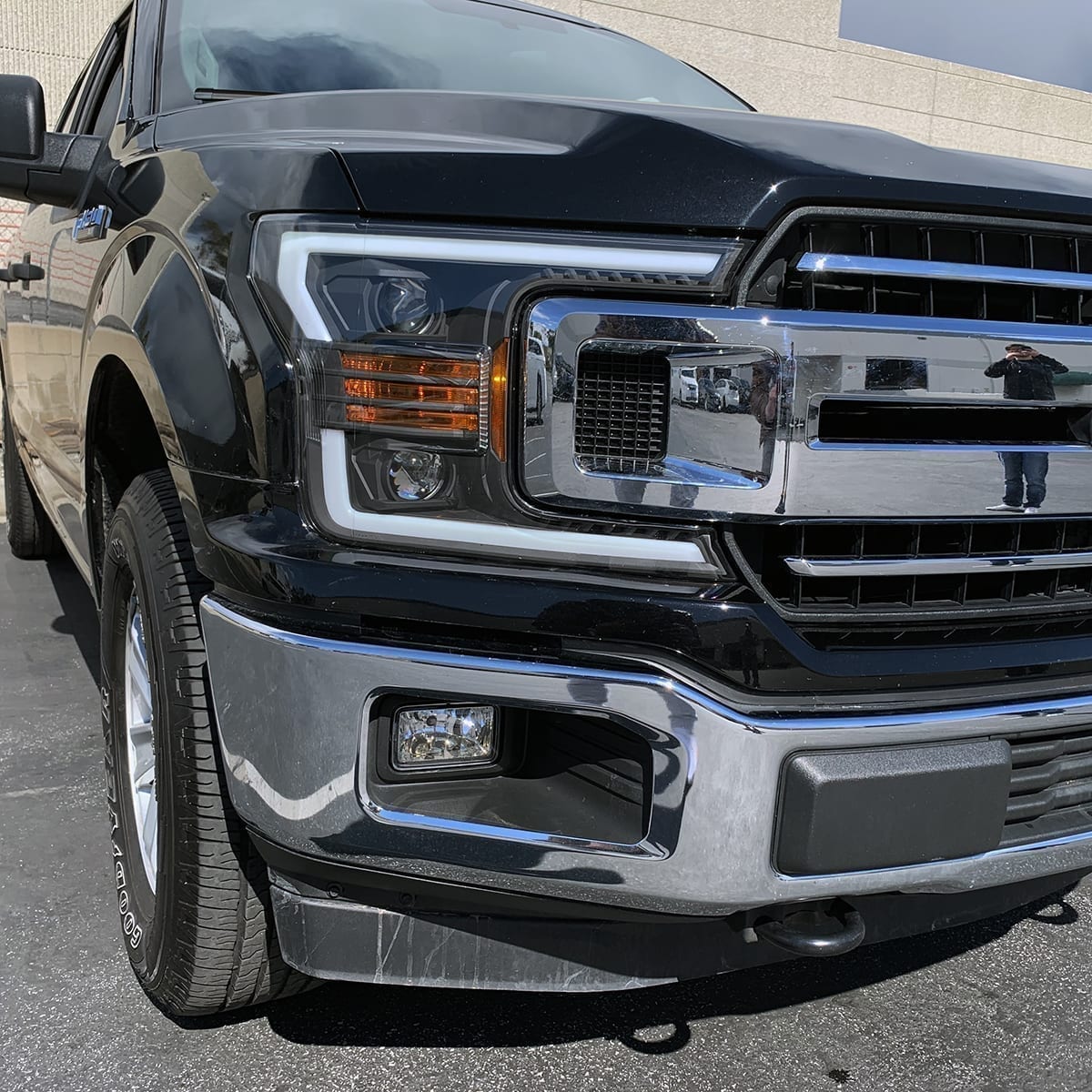 AlphaRex 18-20 Ford F150 PRO-Series Halogen Projector Headlights Black