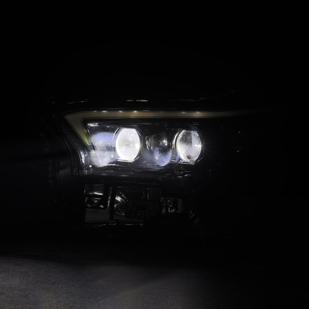 AlphaRex 24-26 Toyota Tacoma / 25-26 4Runner OG-Style LUXX-Series LED Projector Headlights Alpha-Black