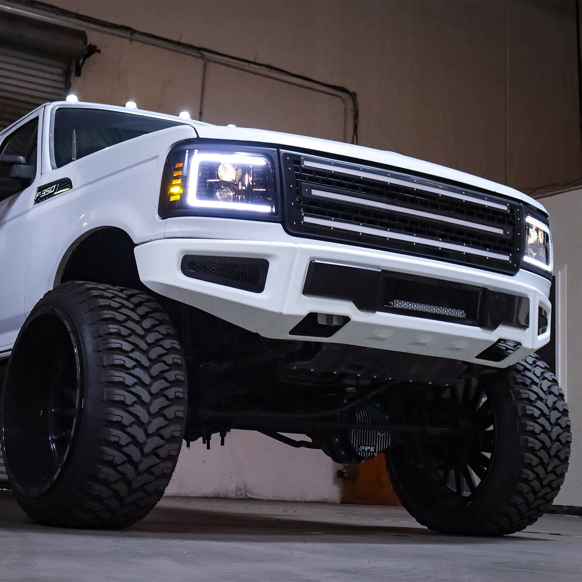 AlphaRex 92-96 Ford F-Series/Bronco LUXX-Series LED Projector Headlights Chrome