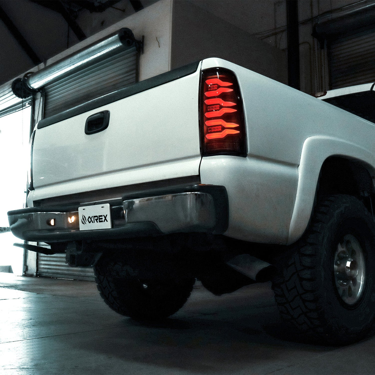 AlphaRex 99-06 Chevrolet Silverado/99-06 GMC Sierra LUXX-Series LED Tail Lights Black Smoke