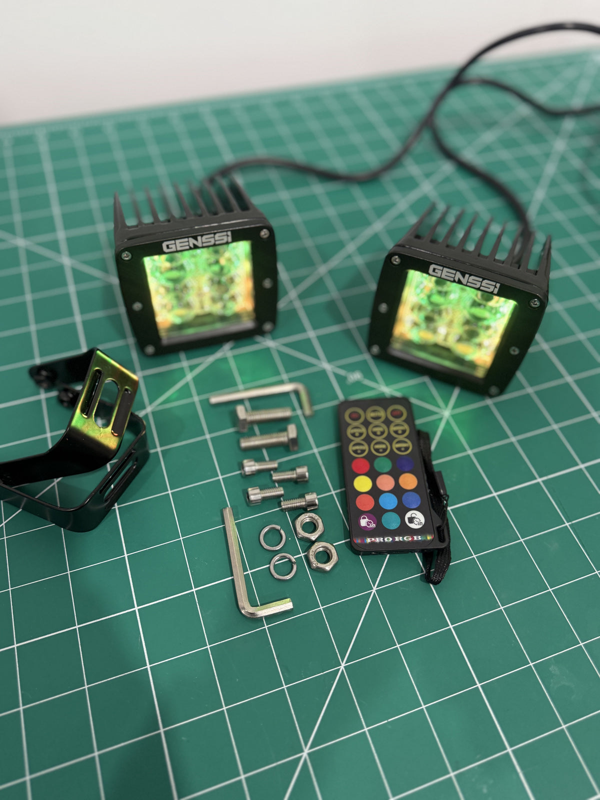 Chase LED pod kit complete with green chase mode and Pro RGB remote